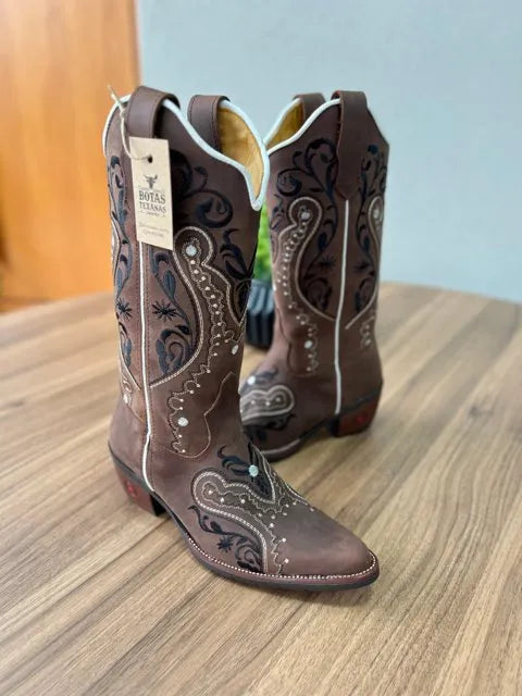 Texana Alice Bico Fino - Couro Horse Nescau/Bordado Tribal Preto - (Promoção de Inverno 2026)